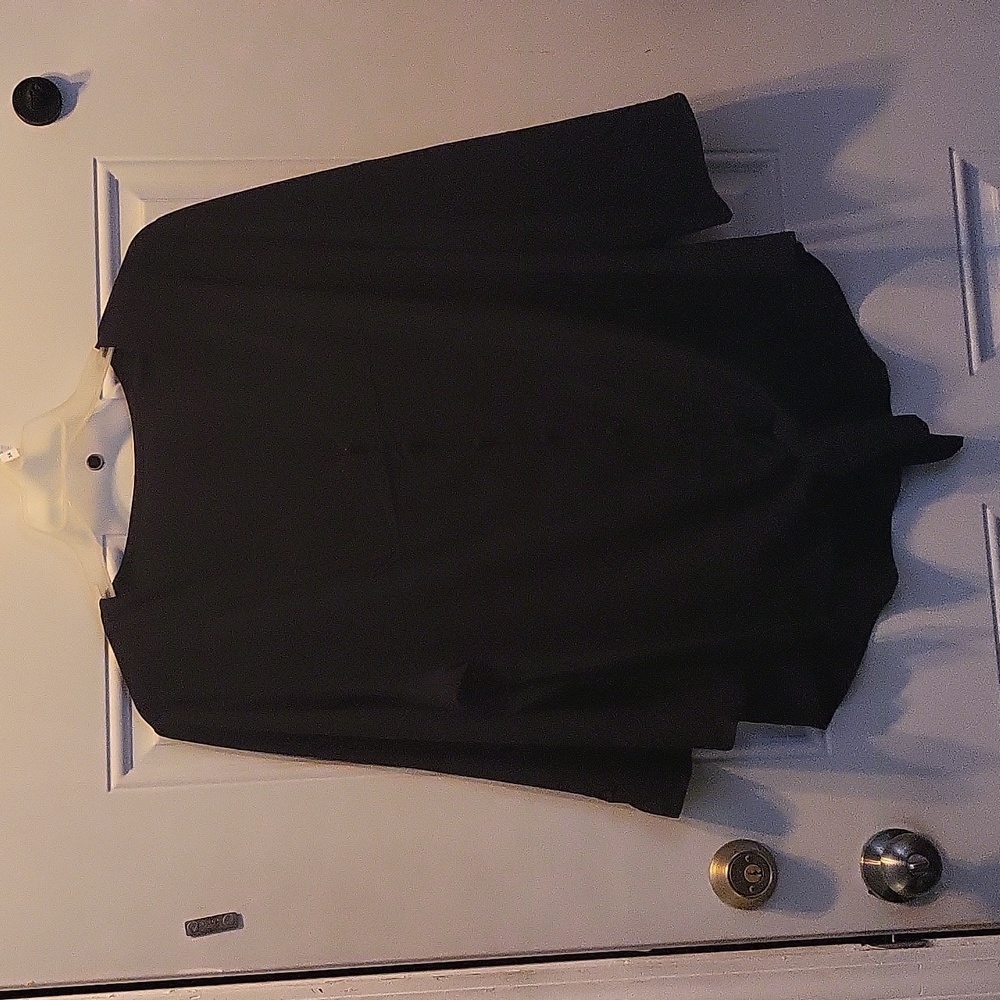 Black Dressy Blouse Button up hi-lo Size xxl NWOT
